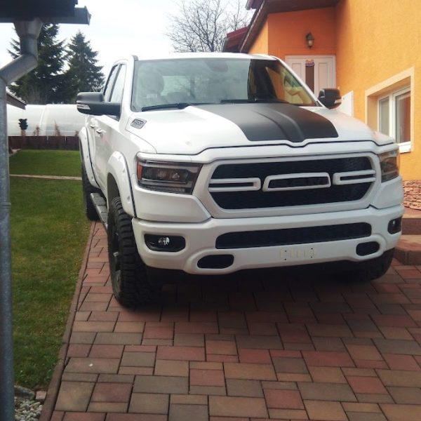 Pick-up RAM odstavený pred prácami na LPG systéme