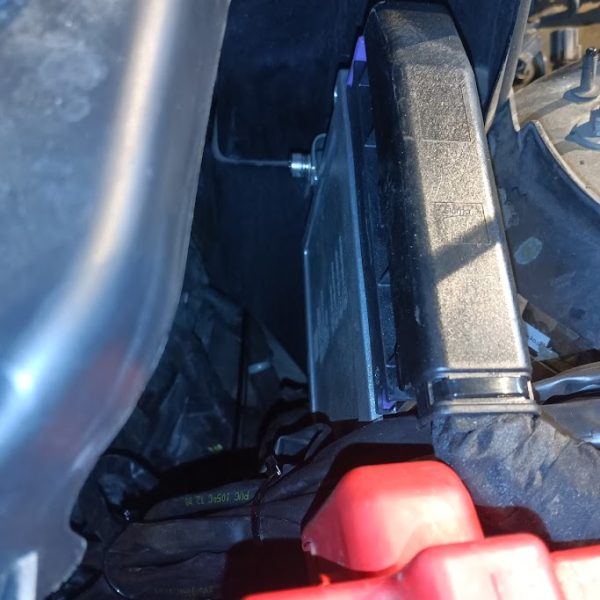 Detail uchytenia komponentov LPG systému vo vozidle