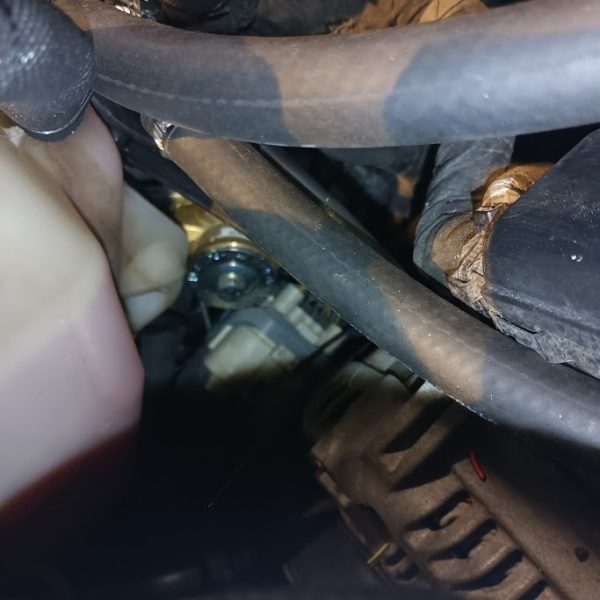 Vedenie hadíc LPG systému v motorovom priestore