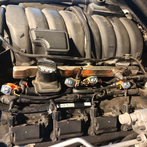 LPG vstrekovače namontované na sacom potrubí motora